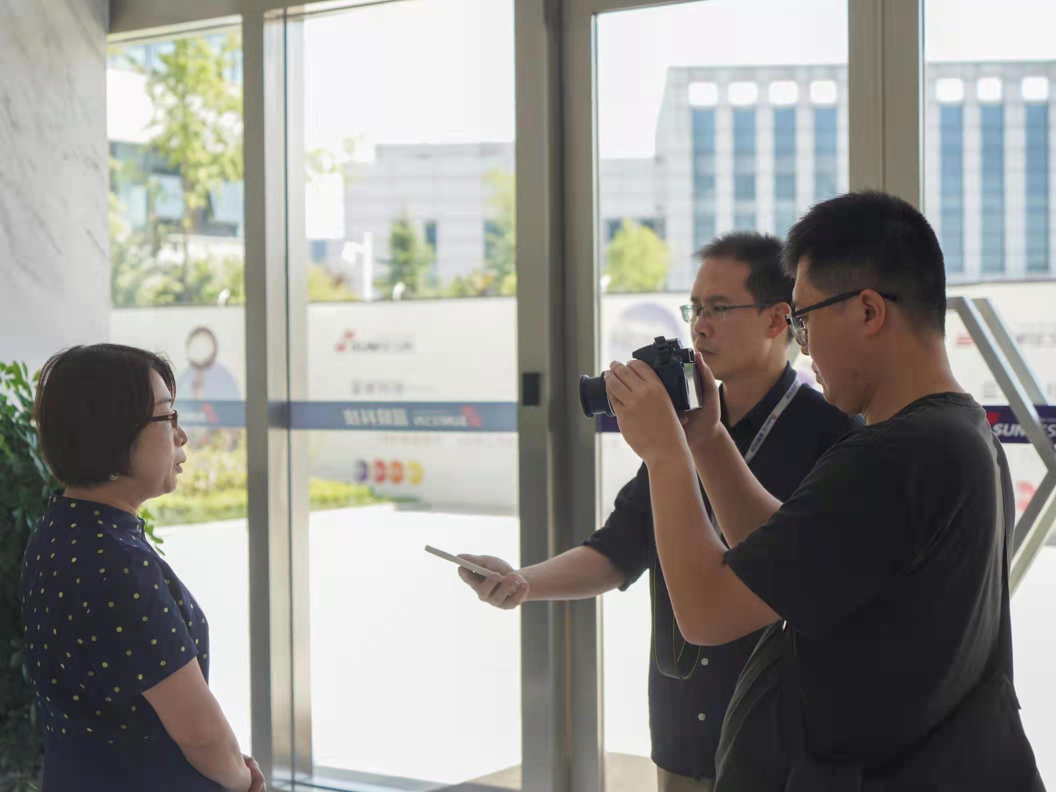 守诚信 造精品 一连稳健良性生长 守诚信 造精品 一连稳健良性生长